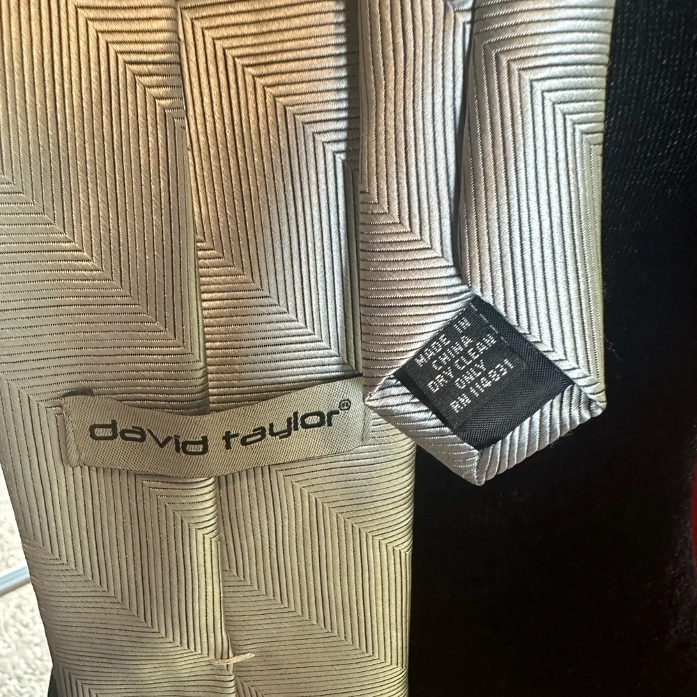 David Taylor Tie Silver Gray Chevron Pattern | 100% Polyester | Classic Style